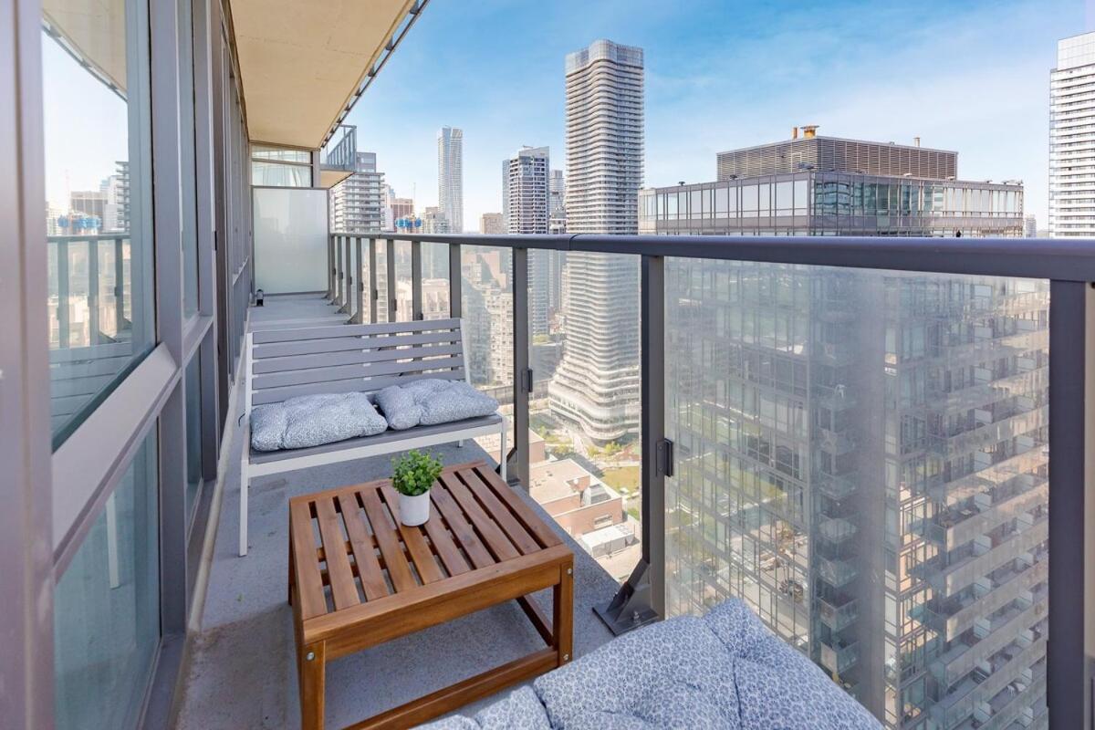 Huge 2Bd 2Ba With Sofa Bed And Cn Tower View! Apartment Toronto Exterior photo